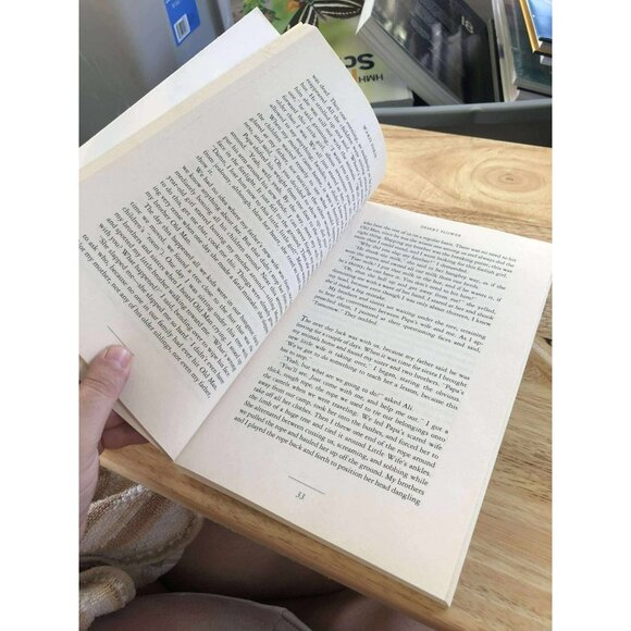 "Desert Flower: The Extraordinary Journey of a Desert Nomad" by Waris Dirie - Picture 3 of 4